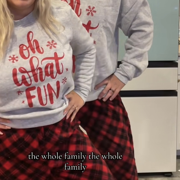 Holiday Family Christmas 2 piece Pjs Sets Dad XXL,Mom XL,& Daughter,L 10/12 - Picture 6 of 9